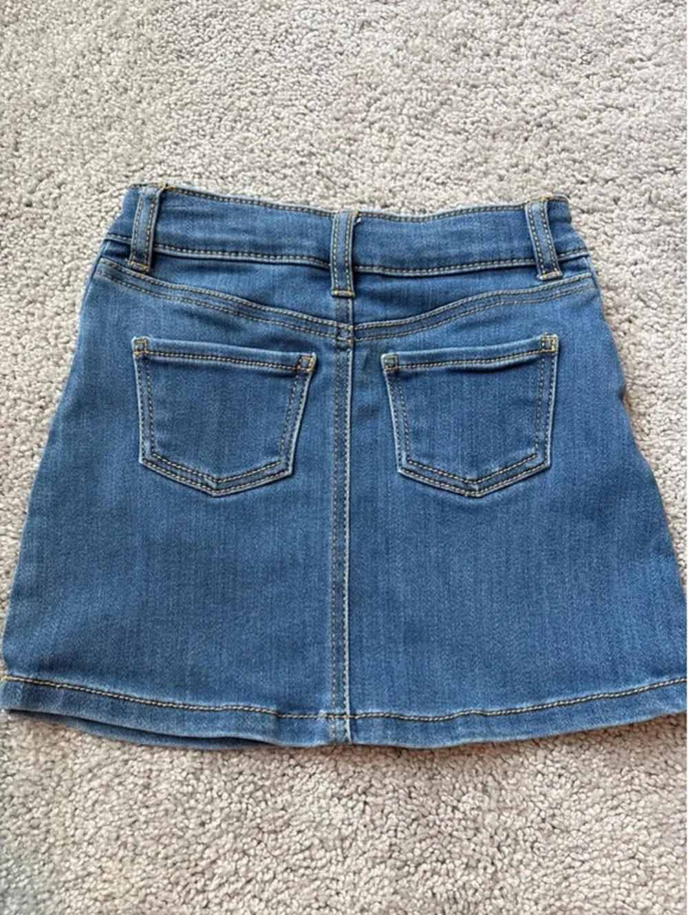 Carter’s Girls blue Jean skirt size 4 EUC